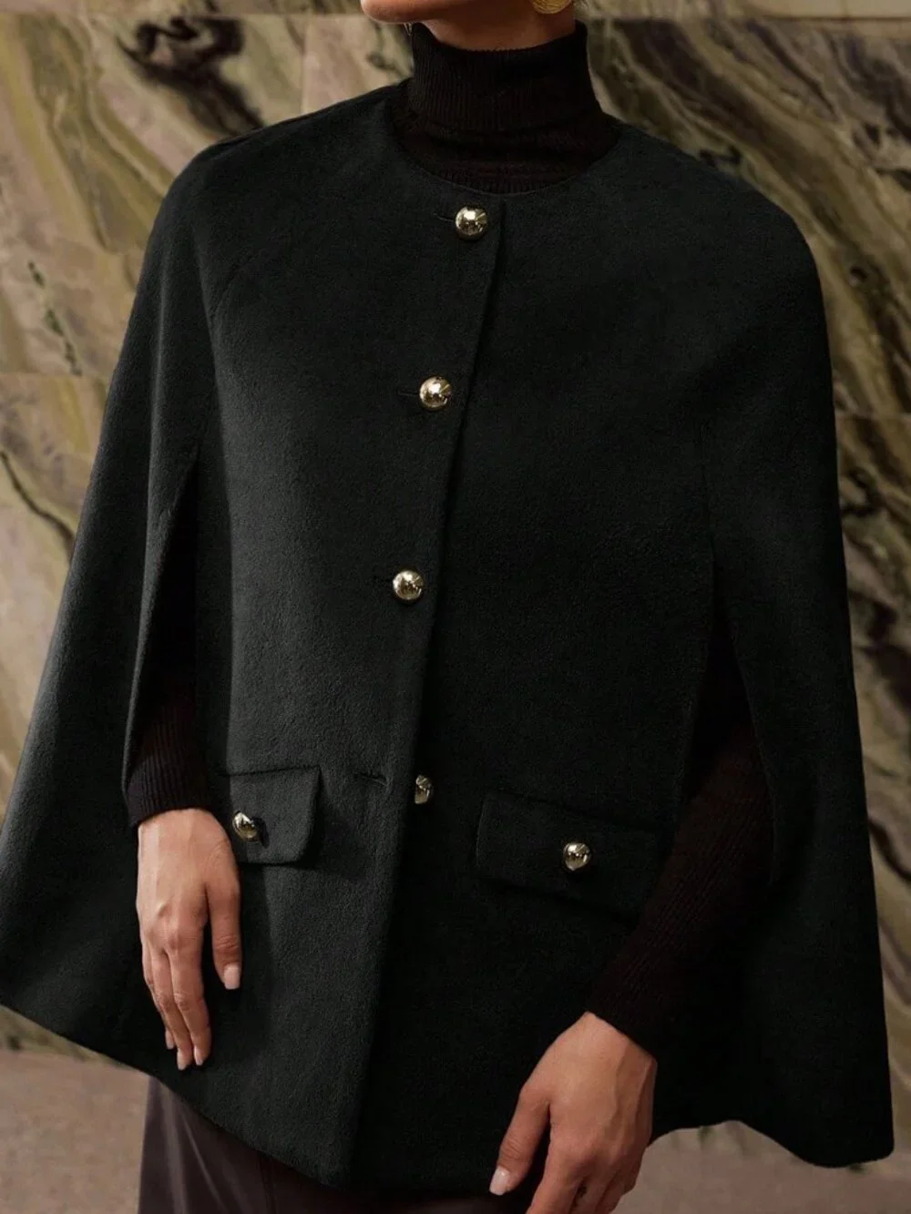 Black Elegant Women's Fuzzy Collar Cape Overcoat